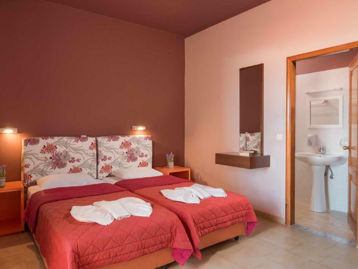 Petritos Rooms And Studios Falasarna Exterior photo