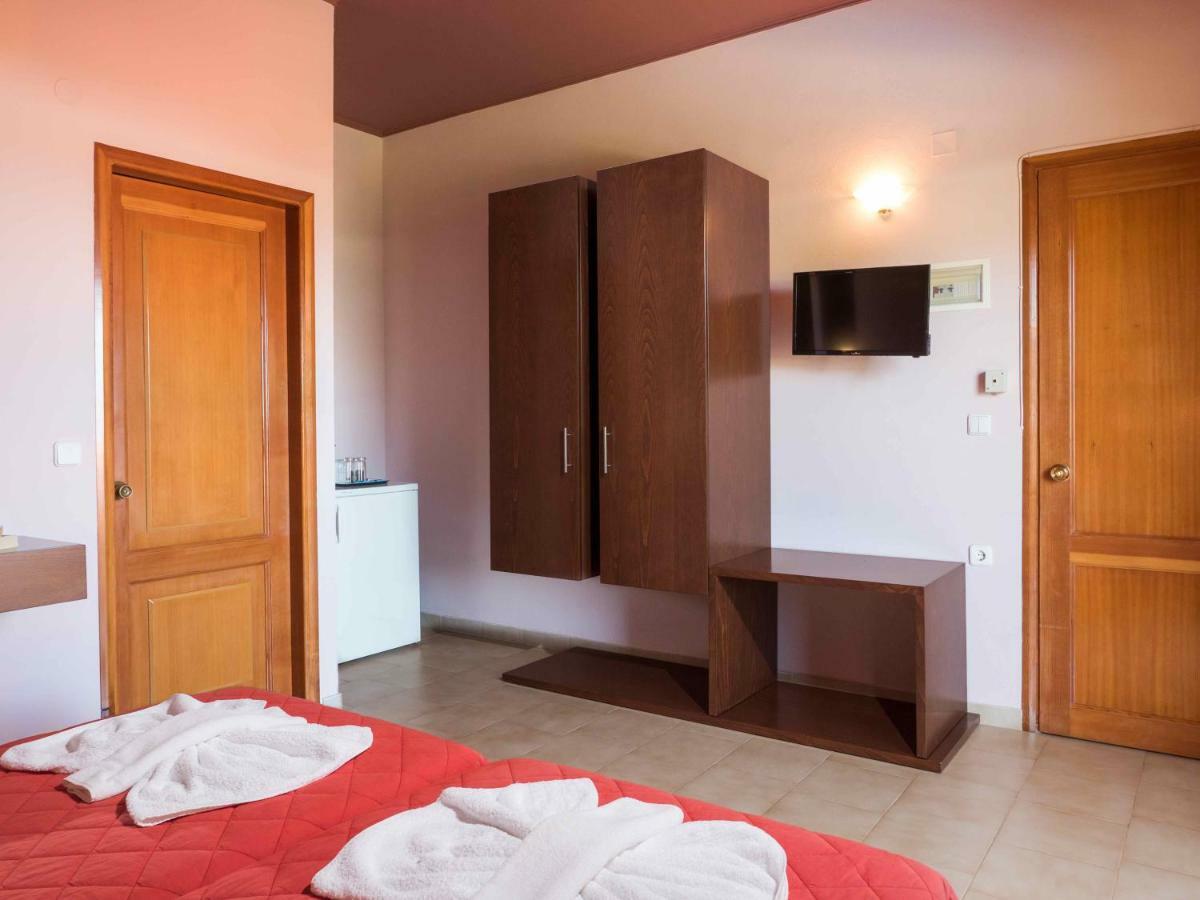 Petritos Rooms And Studios Falasarna Exterior photo
